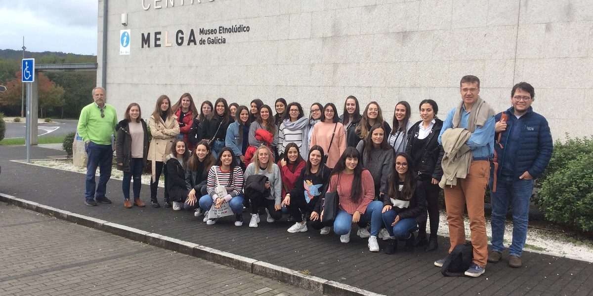 As futuras pedagogas e mestras da Facultade de Ciencias da Educación da Universidad de Santiago de Compostela regresan ao Melga na súa cita anual