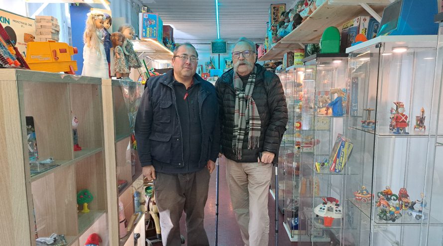 Ricardo Perez posa junto a José Manuel Fernández en el Museo Ricordi